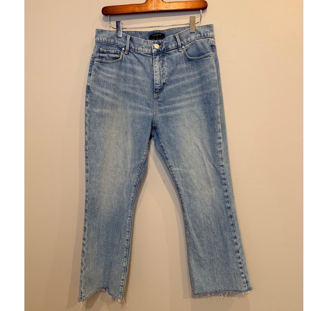 Ann Taylor Petite The Kick Crop Jeans 10P Raw Hem Light Wash Denim Blue Stretch